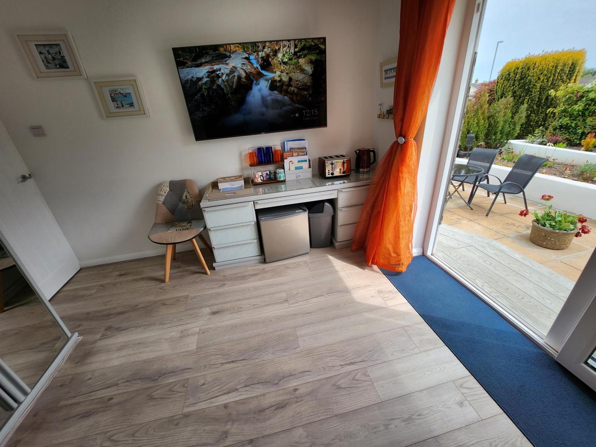 Seaspot Is A 1 Bed Annex Ground Floor Apartment At Stunning Broadsands Beach Nr Brixham! 처스턴페러스 외부 사진